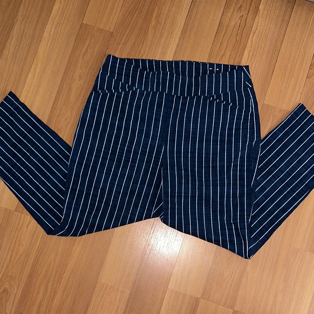 Chico's Dark Blue Striped Pants